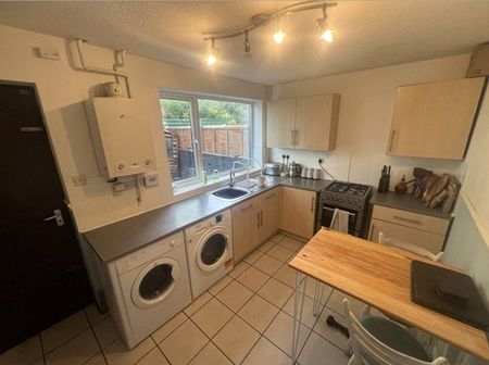 2 bedroom house to rent Weston Park Gardens, Shelton Lock, Derby, DE24 - Photo 5