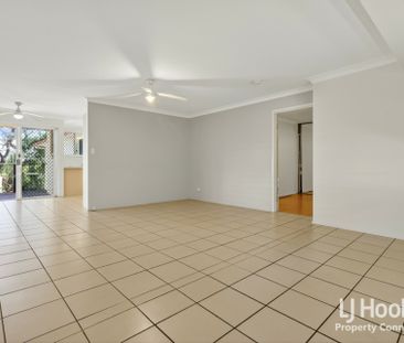 Spacious 4 Bedroom Home with Private Master Bedroom! - Photo 2