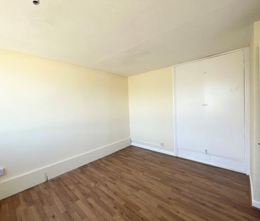 Maplestead Road, Dagenham, RM9 4XU - Photo 4