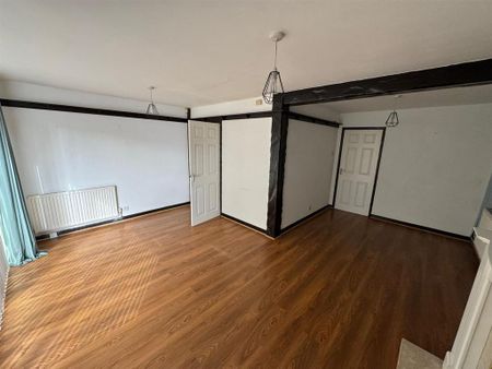 3 bedroom semi-detached house to rent - Photo 2