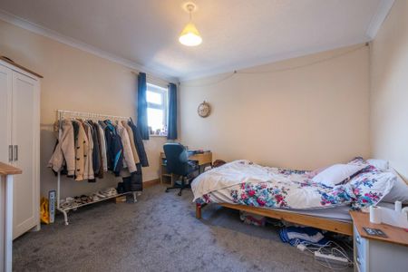 5 bedroom detached house to rent - Photo 5