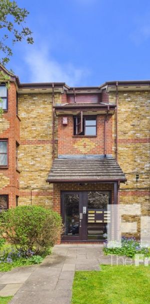 Whitehall Road, Uxbridge,UB8 - Photo 2