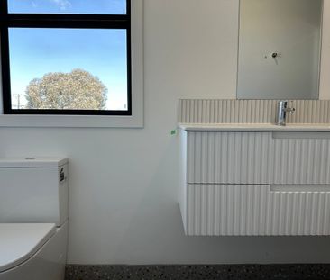 “Stylish & Spacious“ - Photo 6