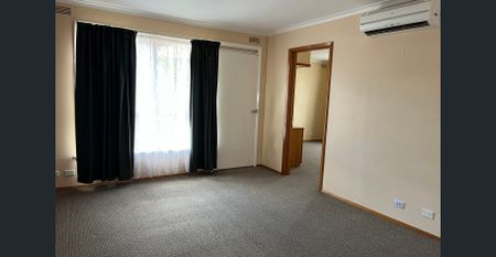 TWO BEDROOM UNIT IN WELL MAINTAINED COMPLEX - Photo 2