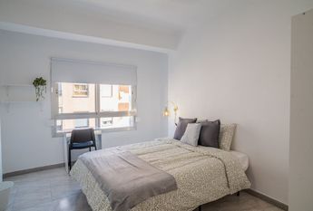 Carrer de Sant Lluís Bertran, Torrent, Valencian Community 46900