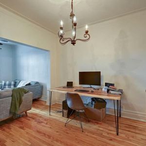 Grand 5½ lumineux cachet Petite-Patrie proche tout service - Photo 2