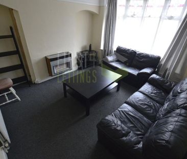 3 bedroom semi-detached house to rent - Photo 6