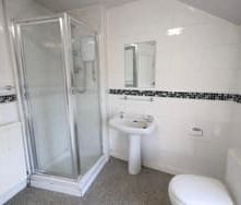 8 Bed - 30 Brudenell Avenue, Hyde Park, Leeds - LS6 1HD - Student - Photo 1