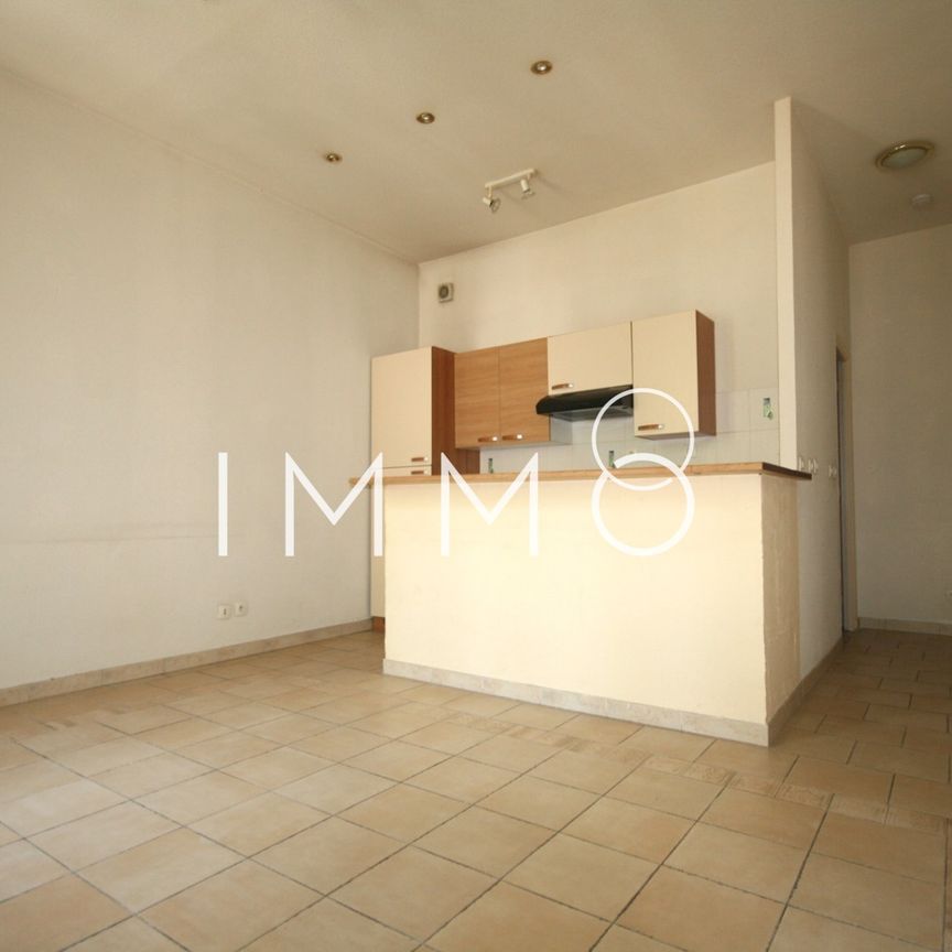 Location Appartement 2 pièces 33m² MARSEILLE 5ème - Photo 1