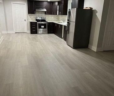 For Lease - 2 Tweedsmuir Court, Brampton, Ontario - Photo 3