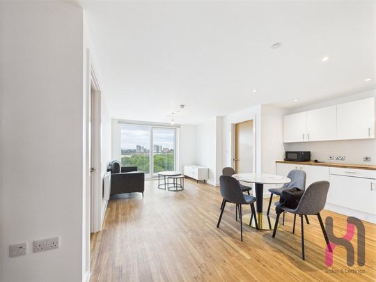 2 bedroom flat to rent - Photo 1