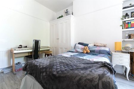 5 bedroom terraced maisonette to rent - Photo 3