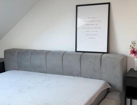 Moderne Dachgeschosswohnung in neuwertigem Gebäude - 75 mº - Foto 1