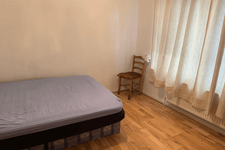 Four bedrooms with two bathrooms close to Gants hill central line tube station - Photo 3