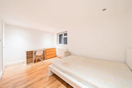 Bedford Road, London SW4 - Photo 4