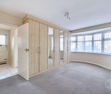 Richmond Drive, Shepperton, Middlesex, TW17 - Photo 4