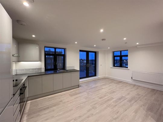 Sloane House, Aylesbury, New Street - Photo 1