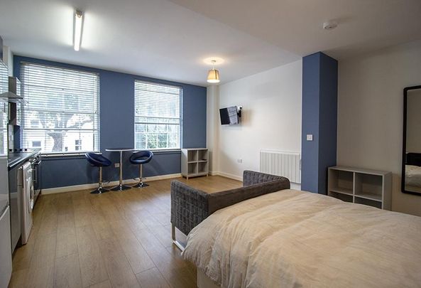 Studio to rent - Photo 1