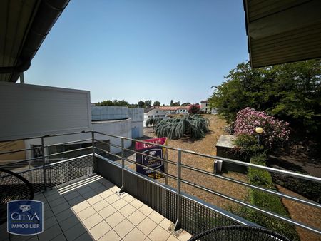 Location Appartement 2 pièces 47m² MONT DE MARSAN 40000 - Photo 3