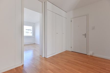 "Beautiful view, fireplace, and large terrace!" - Photo 4