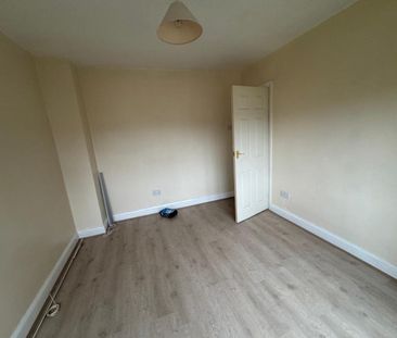 3 bedroom House To Let - Photo 3