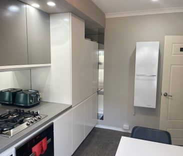 East Victoria Park - Photo 5