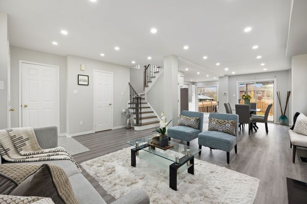 For Lease - 124 Laidlaw Drive, Barrie, Ontario - Photo 1