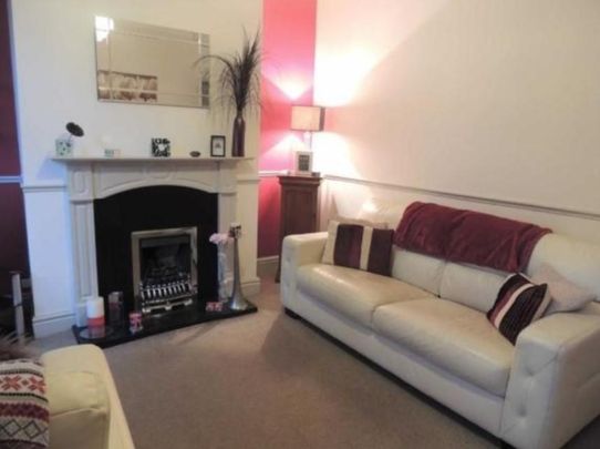 2 bedroom terraced house to rent - Photo 1