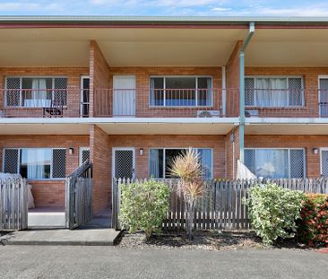 Two Bedroom Unit, close to CBD - Photo 3