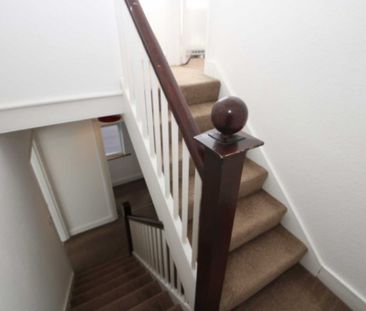 2 bed Flat for rent - Photo 3