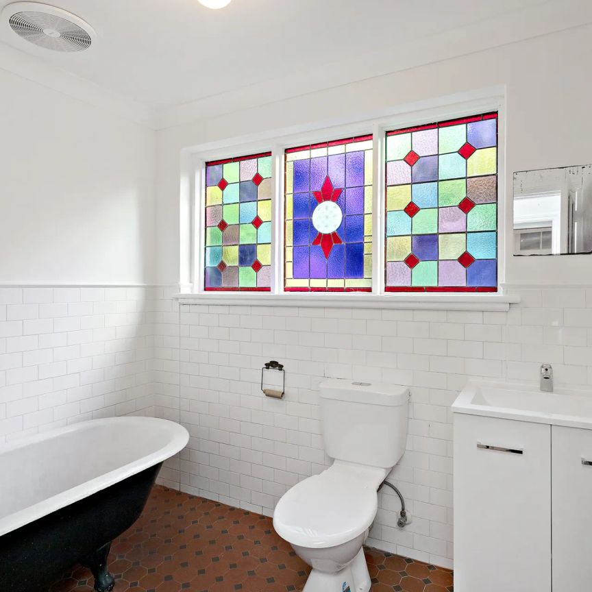 Stylish Two Bedroom Residence in a Convenient Adelaide Location - Photo 1