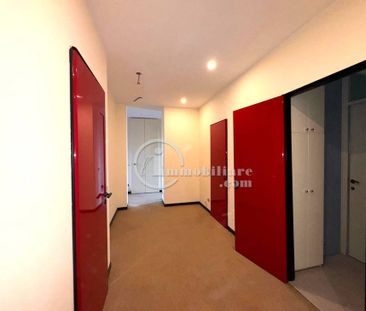 Via Giuseppe Marcora, Milano, Lombardy 20121 - Photo 3