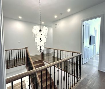 For Lease - 30 Mapleton Street, Richmond Hill, Ontario - Photo 1
