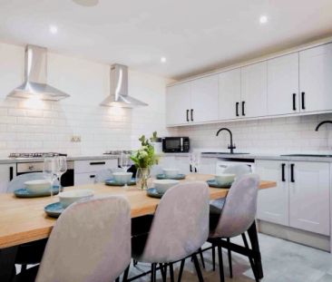 7 Beds 9 Baths - Photo 2