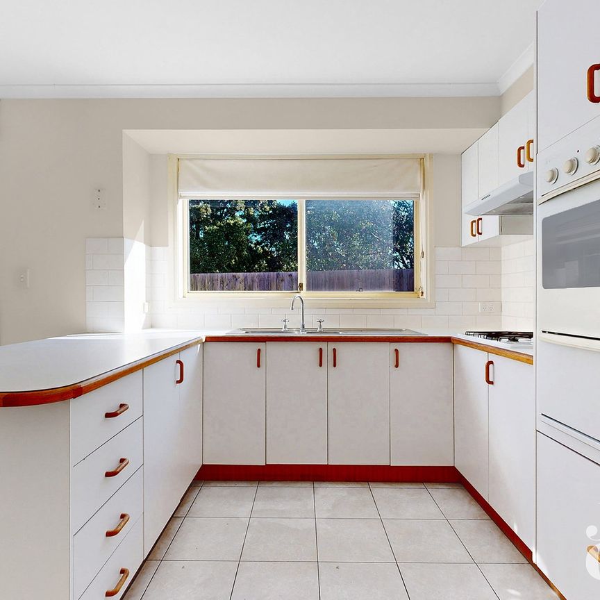 2/581 South Road, Bentleigh East - Photo 1