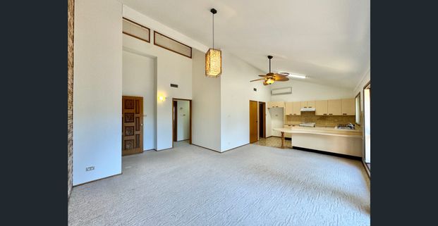 Villa with Private Jetty! - Photo 1