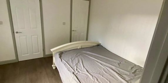 1 Bed Flat, Coventry, CV2 - Photo 2