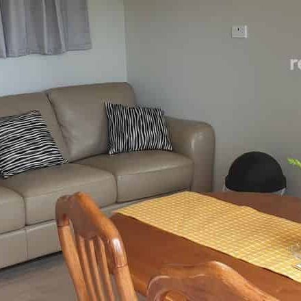 Seeking Professional Tenant(s) - Photo 1