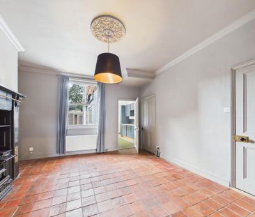 3 bedroom end of terrace house to rent - Photo 5