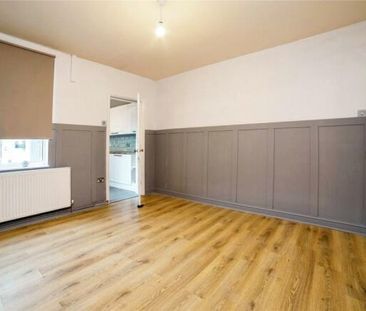 None, None - Photo 1