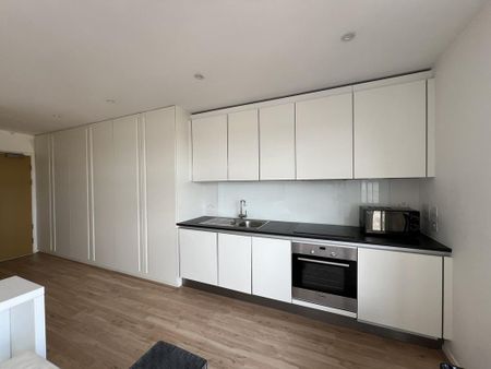 Studio to rent - Photo 3