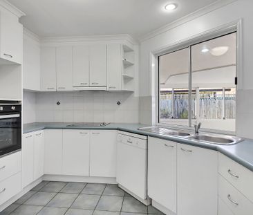 Great Home&comma; Great Location – so Many Features - Photo 6