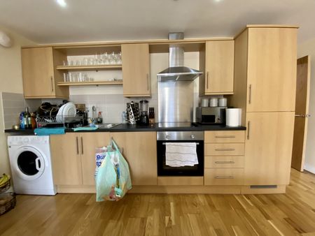 Churchill Villas, Churchill Way, City Centre - Photo 4