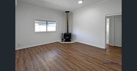 Renovated Three-Bedroom Home Close to the CBD - Photo 5