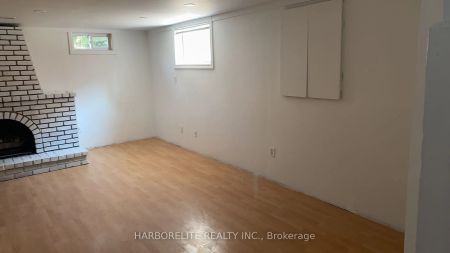 Detached Home For Lease | W9229270 - Photo 2