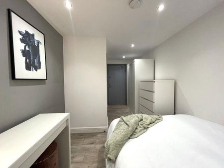 1 bedroom in a house share to rent - Photo 3