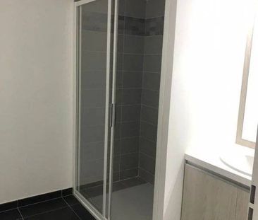 Grand F2 de 50,95 m² à 15 minutes gare - Photo 4