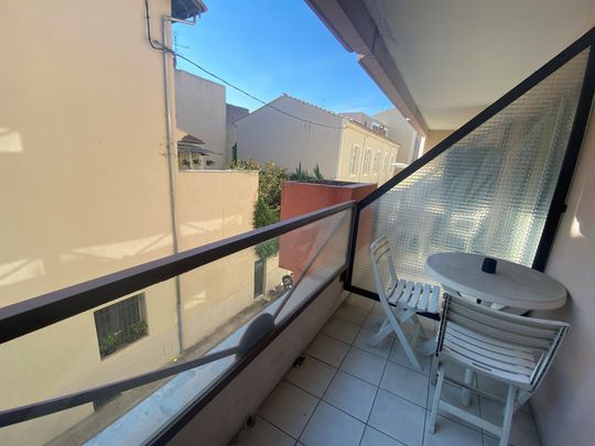 NIMES / FEUCHERE - STUDIO MEUBLÉ AVEC BALCON ET PARKING - Photo 1