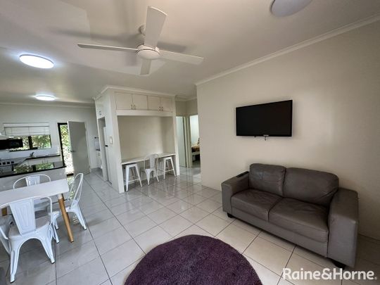 Move in for Christmas! 2 BEDROOMS: 1 BATHROOM: FULLY FURNISHED: CLOSE TO BEACH - Photo 1