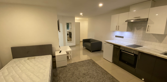Flat 87, Samara Plaza, LS2 9DU, Leeds - Photo 2